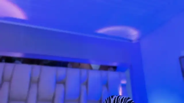 XXX chat uživo modela revenmiller_