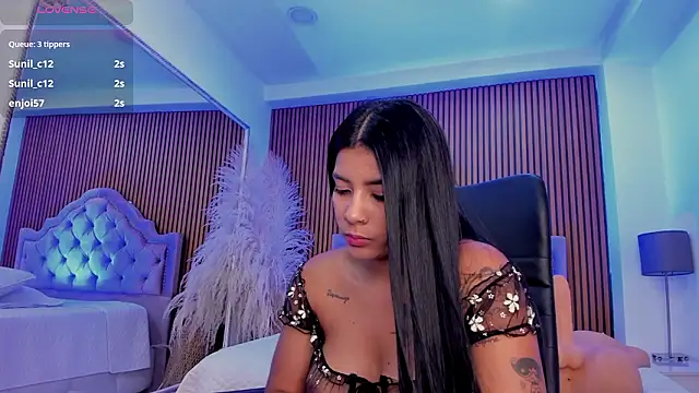 SelenaStonne 即時 XXX 聊天