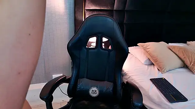 Chat XXX en directo de EllaEvanz