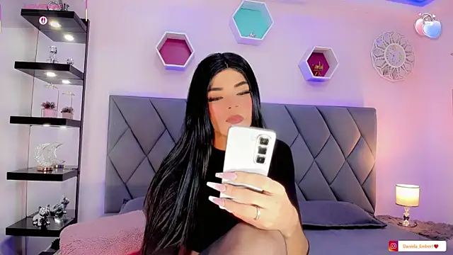 Amira_Ember 라이브 XXX 채팅