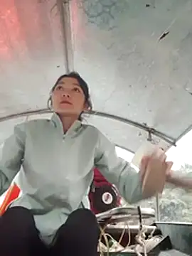 Asami_6868 élő XXX-chatje