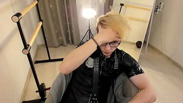 Consta_Push: απευθείας συνομιλία ΧΧΧ