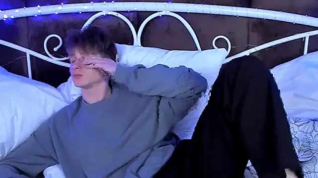 ScottPierce Live XXX-Chat