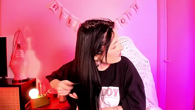 MelroseStrip: онлайн-секс-чат