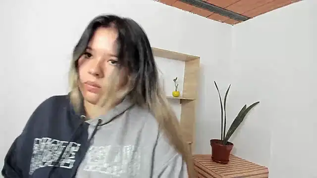 LinaBrowm 라이브 XXX 채팅