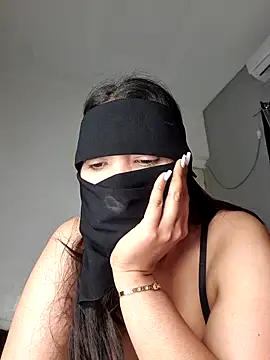 Hot_leila69 即時 XXX 聊天