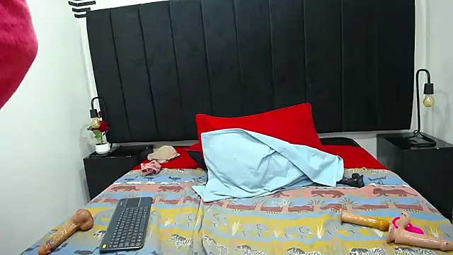 Онлайн чат XXX QueenMatturex