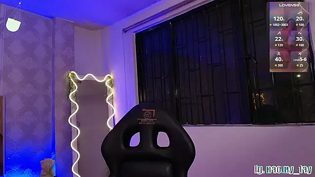 Naomy_tay1 Chat XXX live