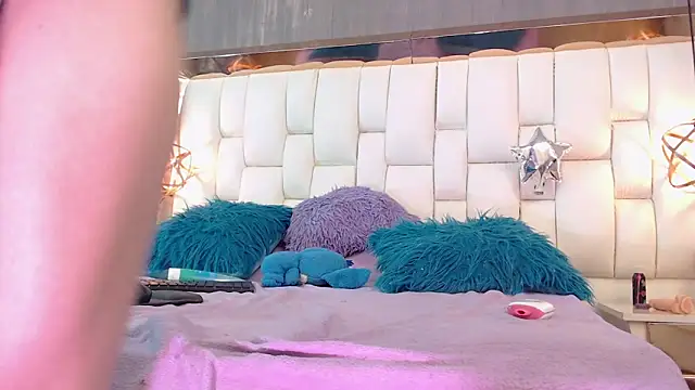 Foxxy_Doll: онлайн-секс-чат