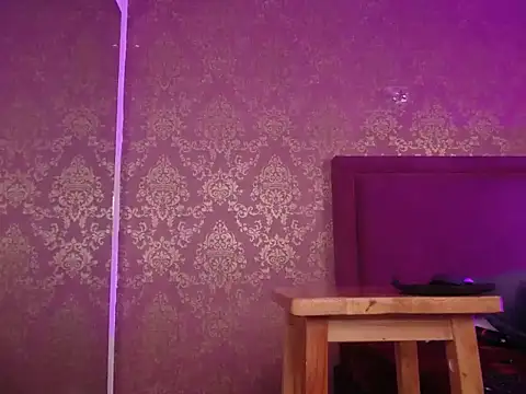 CaitlynRosee 即時 XXX 聊天