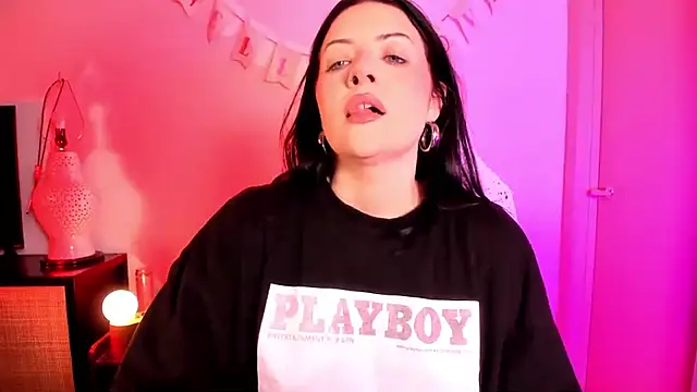 MelroseStrip Adlı Modelin Canlı XXX Sohbeti