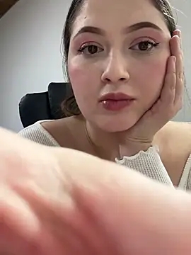 Kamilla_Loop's Live XXX Chat