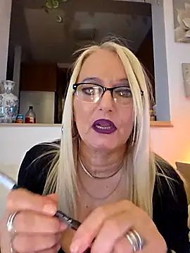 kikkastar's Live XXX Chat