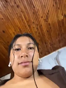 LinnaGardenia's Live XXX Chat