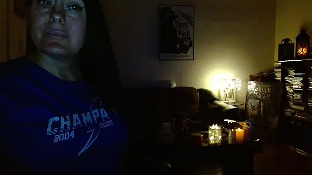 mandaloriangirls élő XXX-chatje