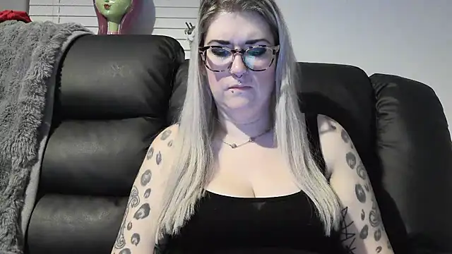 Sizzling_Indie36 Adlı Modelin Canlı XXX Sohbeti