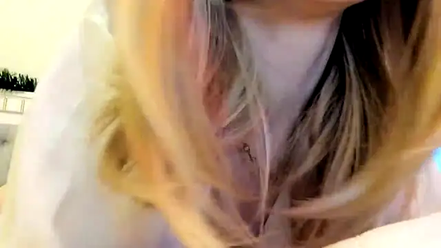 Politeeliza's Live XXX Chat