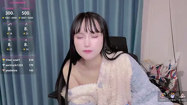 Momo-999 即時 XXX 聊天