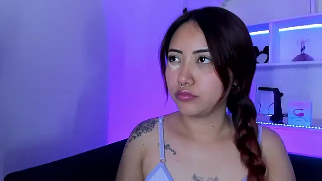 Saelivrae Live XXX Chat