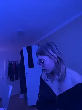 Milly-Kiss 在線直播表演