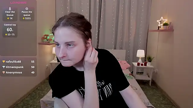 แชท XXX สดของ KiraDuvall