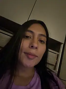 Sophie__Foxxx Adlı Modelin Canlı XXX Sohbeti