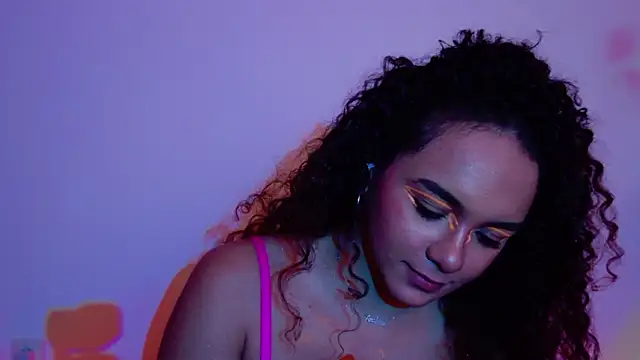 Taylor_Tina Chat XXX in diretta