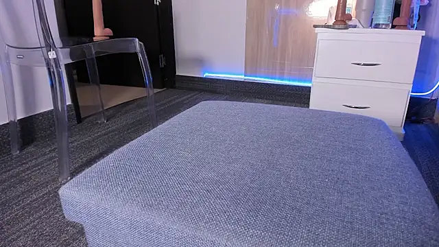 Maddyluxe Adlı Modelin Canlı XXX Sohbeti