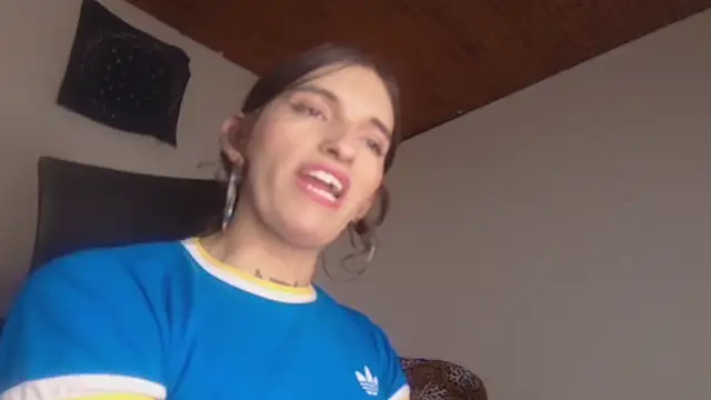 دردشة Scarlett_crastrawberry الجنسية المباشرة