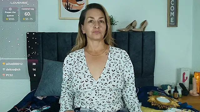 Kim_raver40's Live XXX Chat