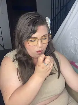 دردشة Kitty_Bms_ الجنسية المباشرة