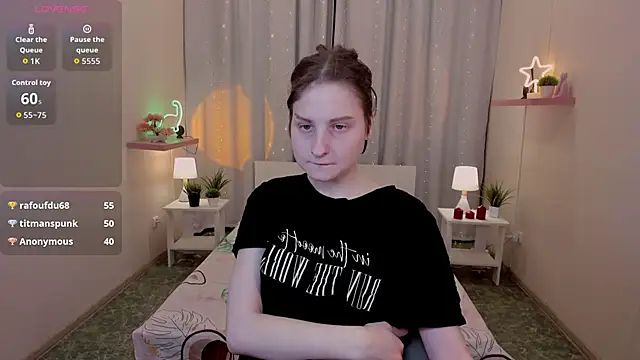 KiraDuvall's Webcam Show