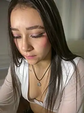 Czat XXX na żywo – AshleyPinkk_