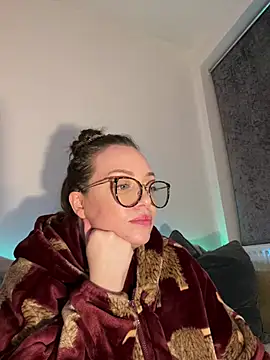 Chat +18 de FemDom_RubyKnightXXO ao vivo