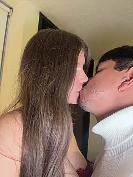 AmelieLaurent_ Adlı Modelin Canlı XXX Sohbeti