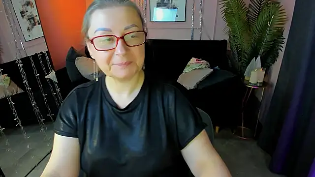 AlexandraKind's Live XXX Chat