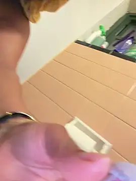 Realwetpussy's Webcam Show