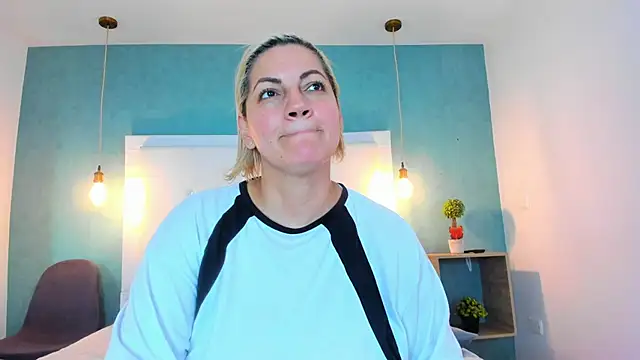 Chat XXX en directo de Heidy_milf