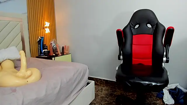 KAROLLJONES1 现场XXX聊天