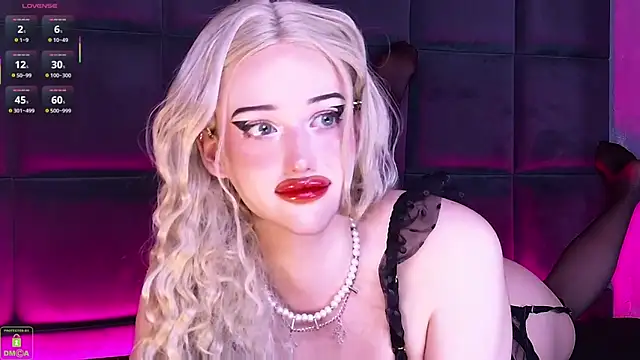 RoxyKyper's Live XXX Chat