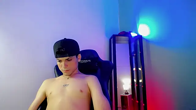 dilan_hott_: διαδικτυακό σόου στην κάμερα