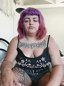 crucifxcked Webcam-Show