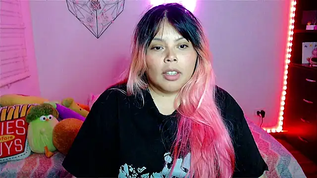 EllieMoonX élő XXX-chatje