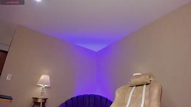 Midnight_Bluee's Live XXX Chat