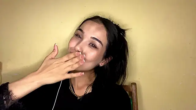 AylinBlush Adlı Modelin Canlı XXX Sohbeti