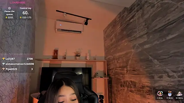 LunaBaker-1 Adlı Modelin Canlı XXX Sohbeti