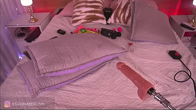 danna_berlin_'s Live XXX Chat