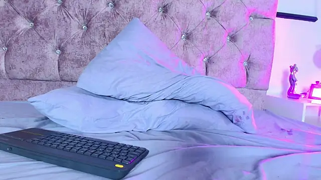 Skye_Moore Chat XXX live