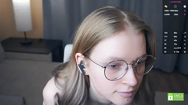 دردشة ToyaPletz الجنسية المباشرة