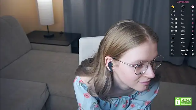 ToyaPletz Chat XXX in diretta